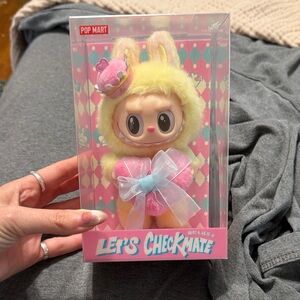Pop Mart Let’s Checkmate Vinyl Queen